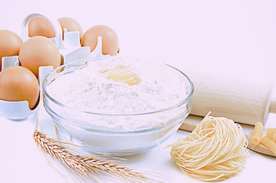 在烘焙原料店中選購(gòu)產(chǎn)品需要注意什么？